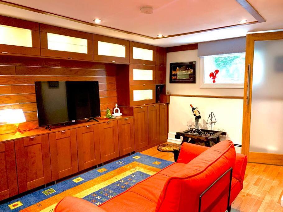 Live In This Iconic East Side Lower Level Unit Providence Exteriér fotografie